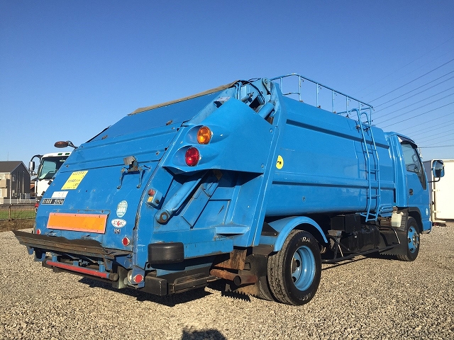 いすゞエルフパッカー車（塵芥車）小型（2t・3t）[写真02]