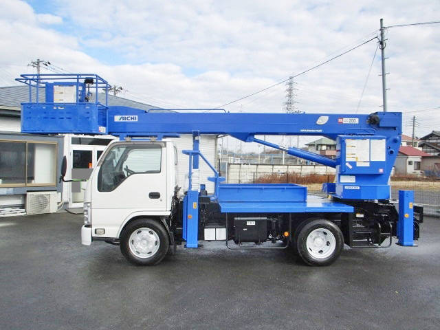 いすゞエルフ高所作業車小型（2t・3t）[写真08]