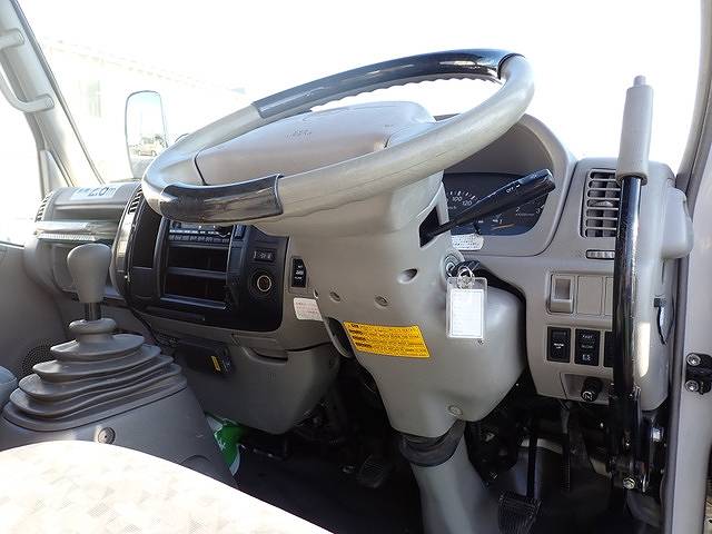 トヨタダイナ高所作業車小型（2t・3t）[写真38]