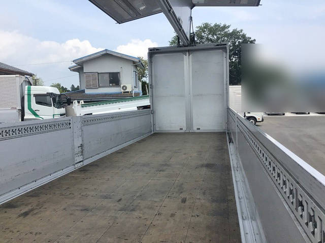 三菱ふそうスーパーグレートパネルウイング大型（10t）[写真24]