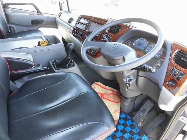 日産コンドルアルミウイング中型（4t）[写真14]