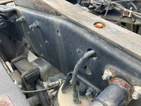 UDトラックスクオントレーラーヘッド（トラクターヘッド）大型（10t）[写真13]