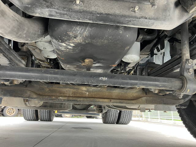 UDトラックスクオントレーラーヘッド（トラクターヘッド）大型（10t）[写真16]