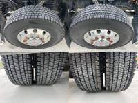 UDトラックスクオントレーラーヘッド（トラクターヘッド）大型（10t）[写真19]