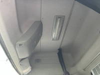 UDトラックスクオントレーラーヘッド（トラクターヘッド）大型（10t）[写真27]