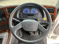 UDトラックスクオントレーラーヘッド（トラクターヘッド）大型（10t）[写真35]