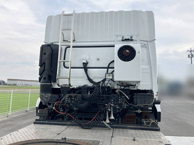 UDトラックスクオントレーラーヘッド（トラクターヘッド）大型（10t）[写真08]