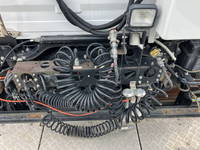 UDトラックスクオントレーラーヘッド（トラクターヘッド）大型（10t）[写真09]