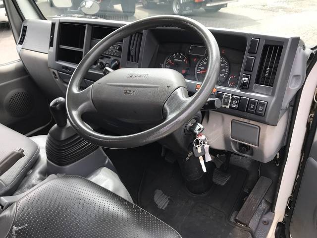 いすゞエルフクレーン3段小型（2t・3t）[写真15]