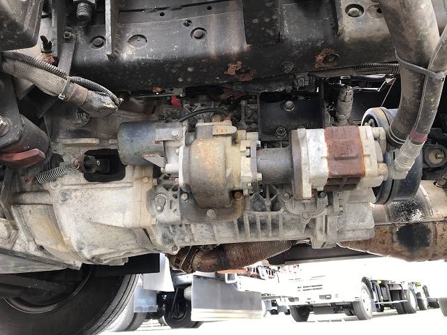 いすゞエルフクレーン3段小型（2t・3t）[写真23]