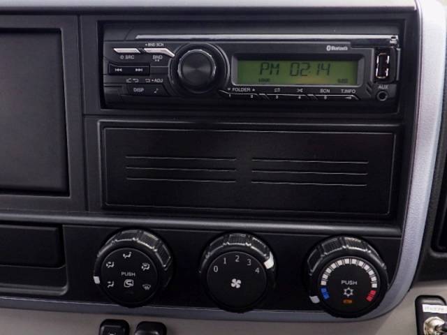 三菱ふそうキャンター平ボディ小型（2t・3t）[写真14]