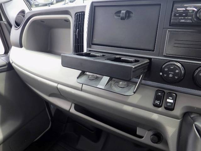 三菱ふそうキャンター平ボディ小型（2t・3t）[写真15]