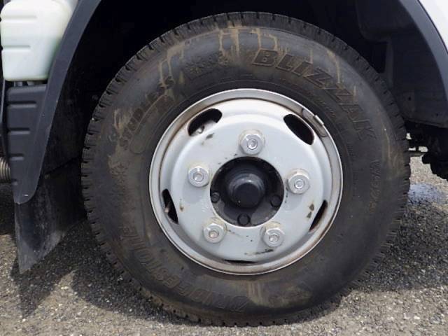 三菱ふそうキャンター平ボディ小型（2t・3t）[写真20]