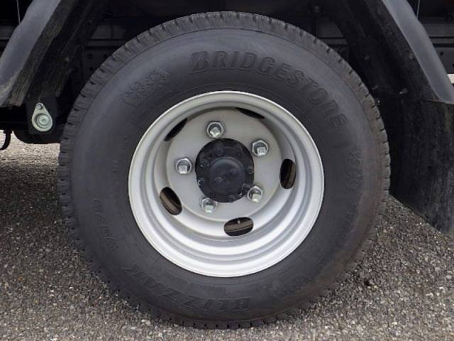 三菱ふそうキャンター平ボディ小型（2t・3t）[写真21]