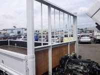 三菱ふそうキャンター平ボディ小型（2t・3t）[写真24]