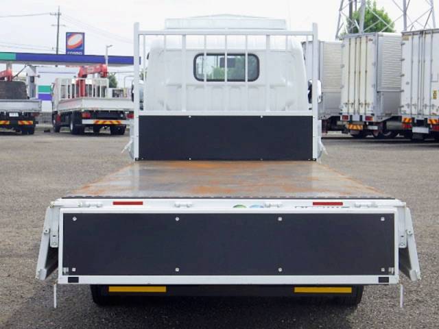 三菱ふそうキャンター平ボディ小型（2t・3t）[写真27]