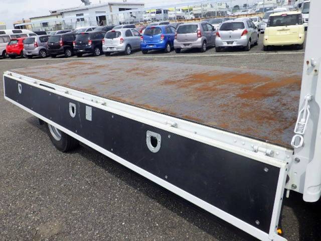 三菱ふそうキャンター平ボディ小型（2t・3t）[写真28]