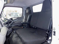 三菱ふそうキャンター平ボディ小型（2t・3t）[写真09]