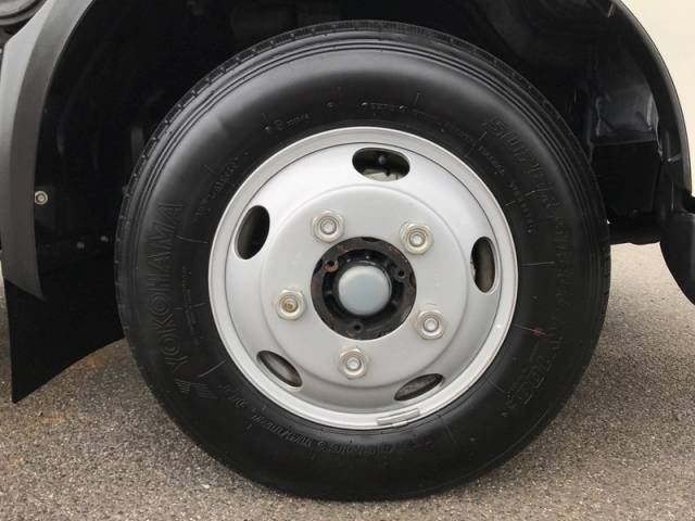 トヨタトヨエース平ボディ小型（2t・3t）[写真21]