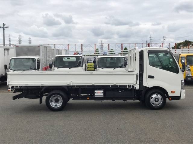 トヨタトヨエース平ボディ小型（2t・3t）[写真07]