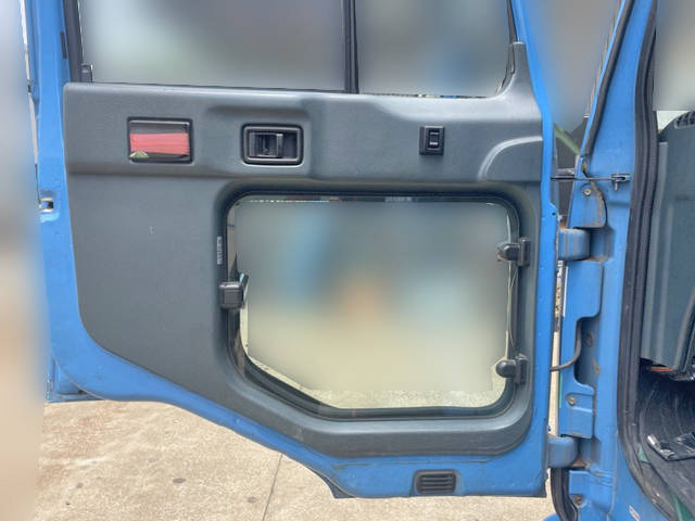 UDトラックスコンドルセーフティクレーン4段増トン（6t・8t）[写真28]