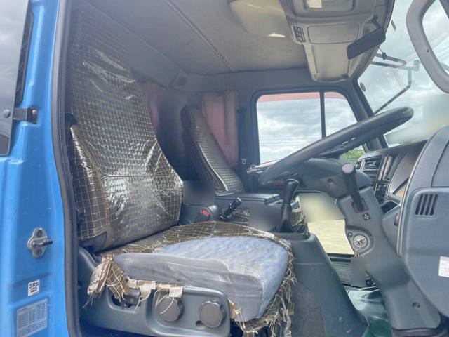 UDトラックスコンドルセーフティクレーン4段増トン（6t・8t）[写真34]