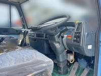 UDトラックスコンドルセーフティクレーン4段増トン（6t・8t）[写真35]