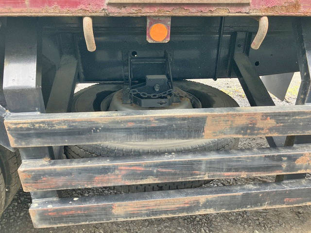 日野プロフィア平ボディ大型（10t）[写真16]