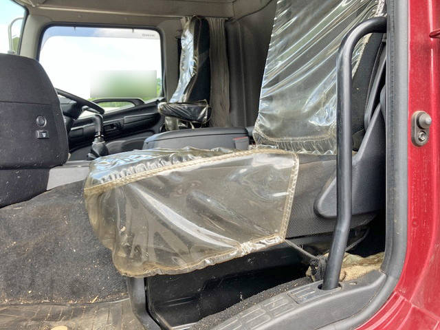 日野プロフィア平ボディ大型（10t）[写真28]