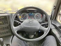 日野プロフィア平ボディ大型（10t）[写真34]