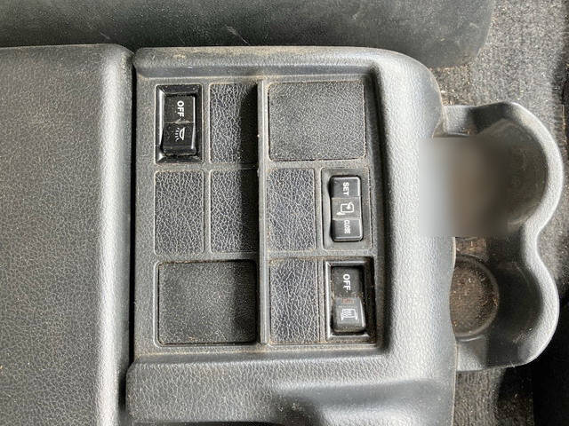 日野プロフィア平ボディ大型（10t）[写真35]