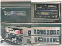 日野プロフィア平ボディ大型（10t）[写真36]