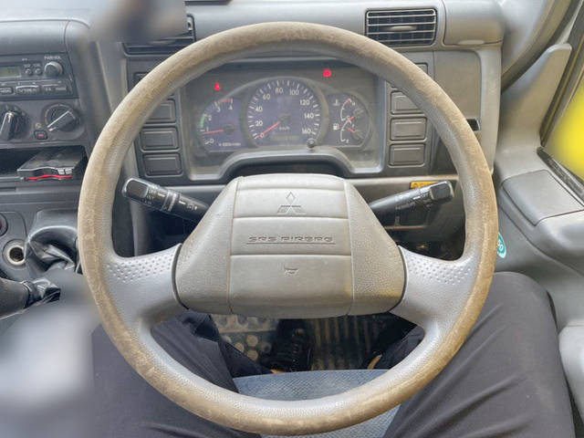 三菱ふそうキャンタークレーン3段小型（2t・3t）[写真36]