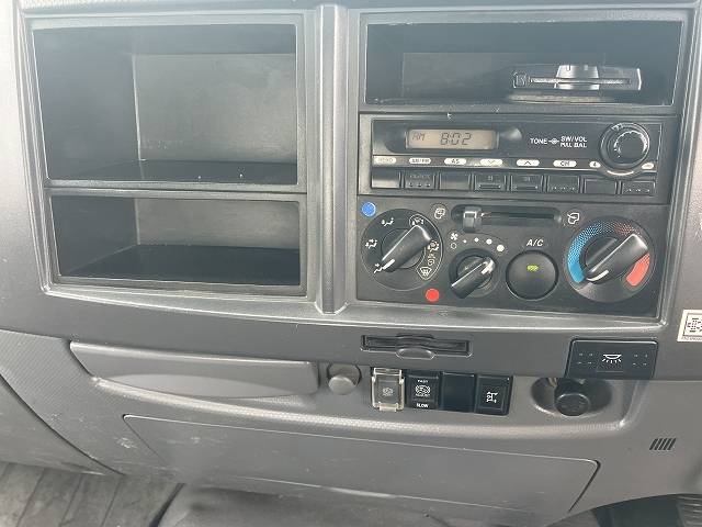 いすゞフォワードダンプ中型（4t）[写真12]