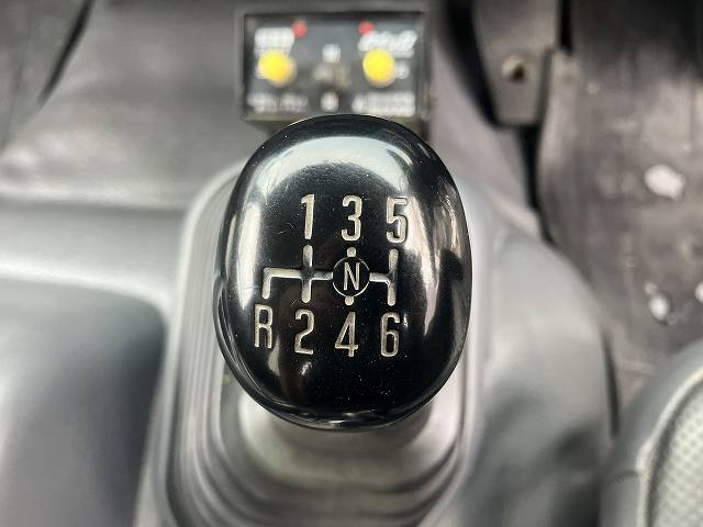 いすゞフォワードダンプ中型（4t）[写真14]