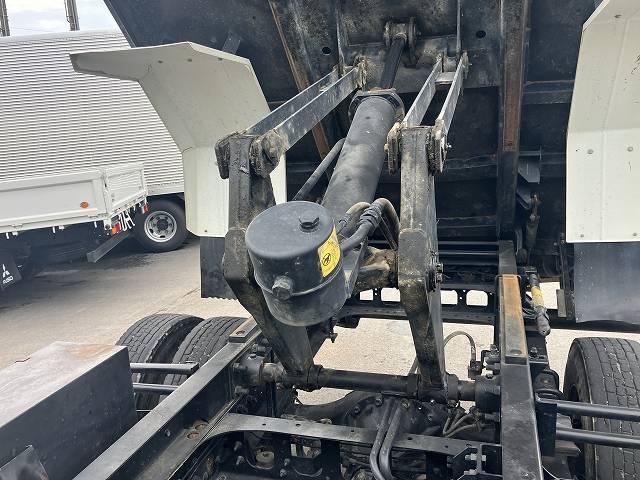 いすゞフォワードダンプ中型（4t）[写真32]