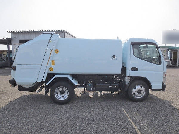 三菱ふそうキャンターパッカー車（塵芥車）小型（2t・3t）[写真05]