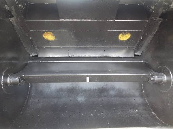 三菱ふそうキャンターパッカー車（塵芥車）小型（2t・3t）[写真08]