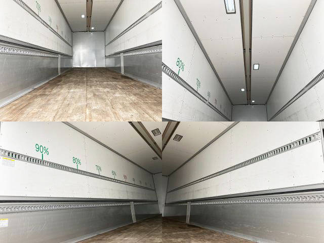 UDトラックスクオンアルミウイング大型（10t）[写真11]