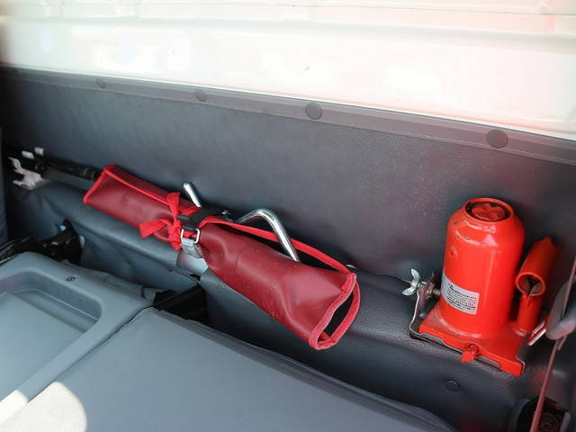 いすゞエルフ平ボディ小型（2t・3t）[写真33]