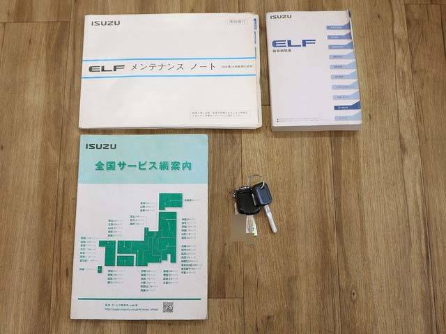 いすゞエルフ平ボディ小型（2t・3t）[写真35]