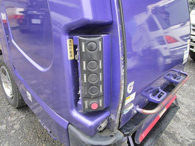 三菱ふそうキャンターパッカー車（塵芥車）小型（2t・3t）[写真10]