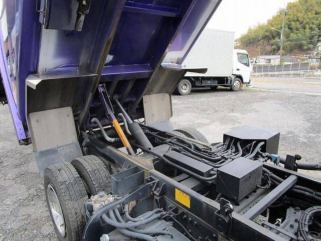 三菱ふそうキャンターパッカー車（塵芥車）小型（2t・3t）[写真12]