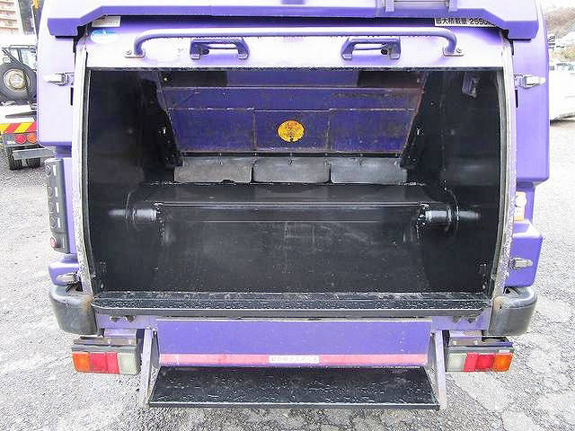三菱ふそうキャンターパッカー車（塵芥車）小型（2t・3t）[写真07]