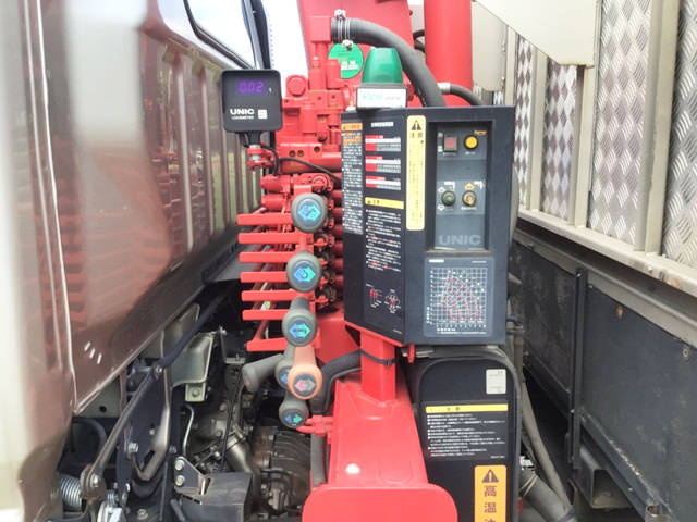 三菱ふそうキャンタークレーン4段小型（2t・3t）[写真11]