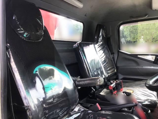 三菱ふそうキャンタークレーン4段小型（2t・3t）[写真28]