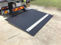 三菱ふそうキャンタークレーン4段小型（2t・3t）[写真07]