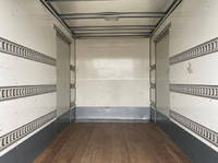 三菱ふそうキャンターパネルバン小型（2t・3t）[写真10]