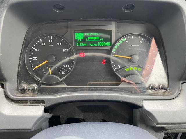 三菱ふそうキャンターパネルバン小型（2t・3t）[写真15]