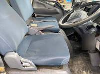 三菱ふそうキャンターパネルバン小型（2t・3t）[写真18]